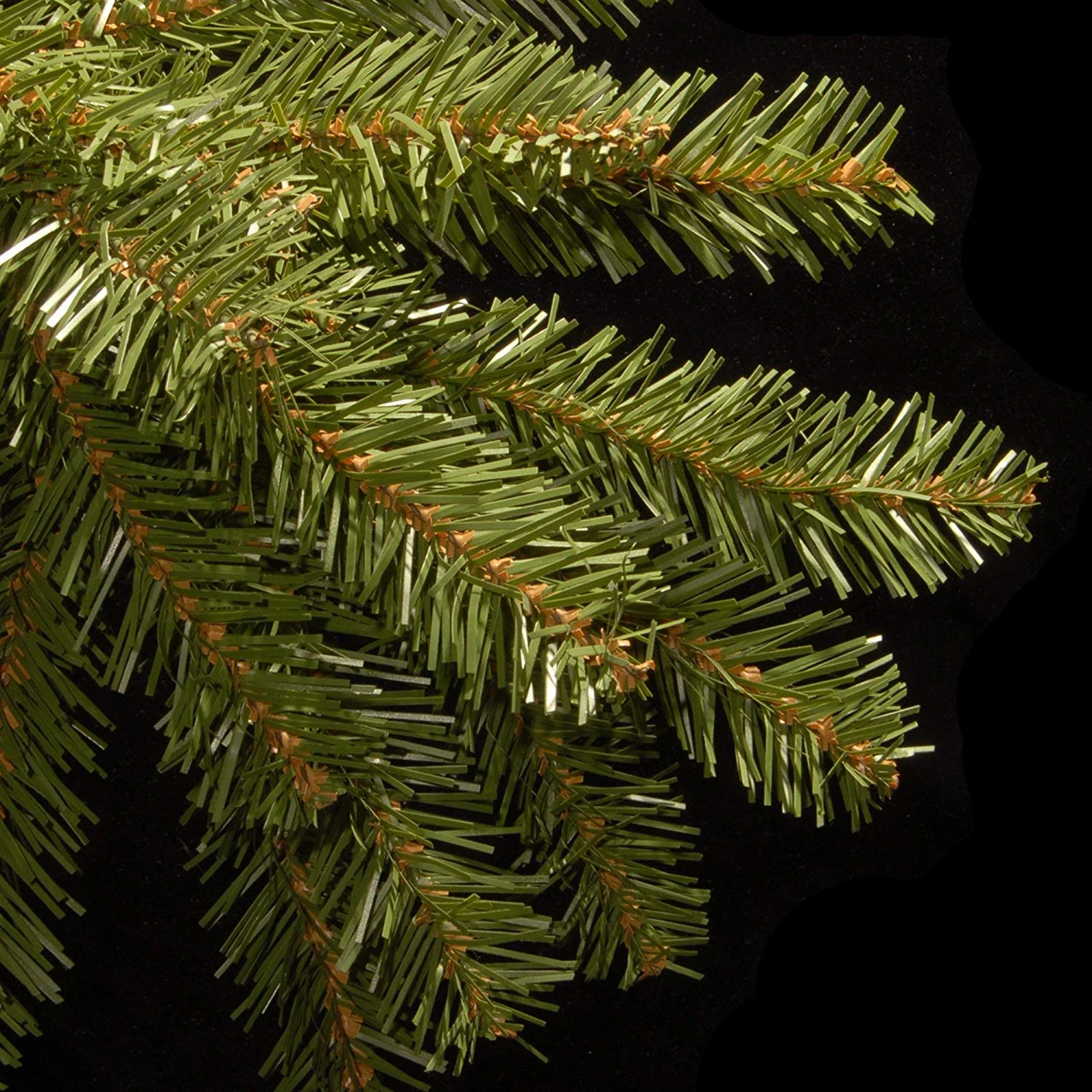 4.5’ Pre-Lit Dunhill Fir Artificial Christmas Tree - Clear Lights 3 4.5’ Pre-Lit Dunhill Fir Artificial Christmas Tree - Clear Lights - Image 3