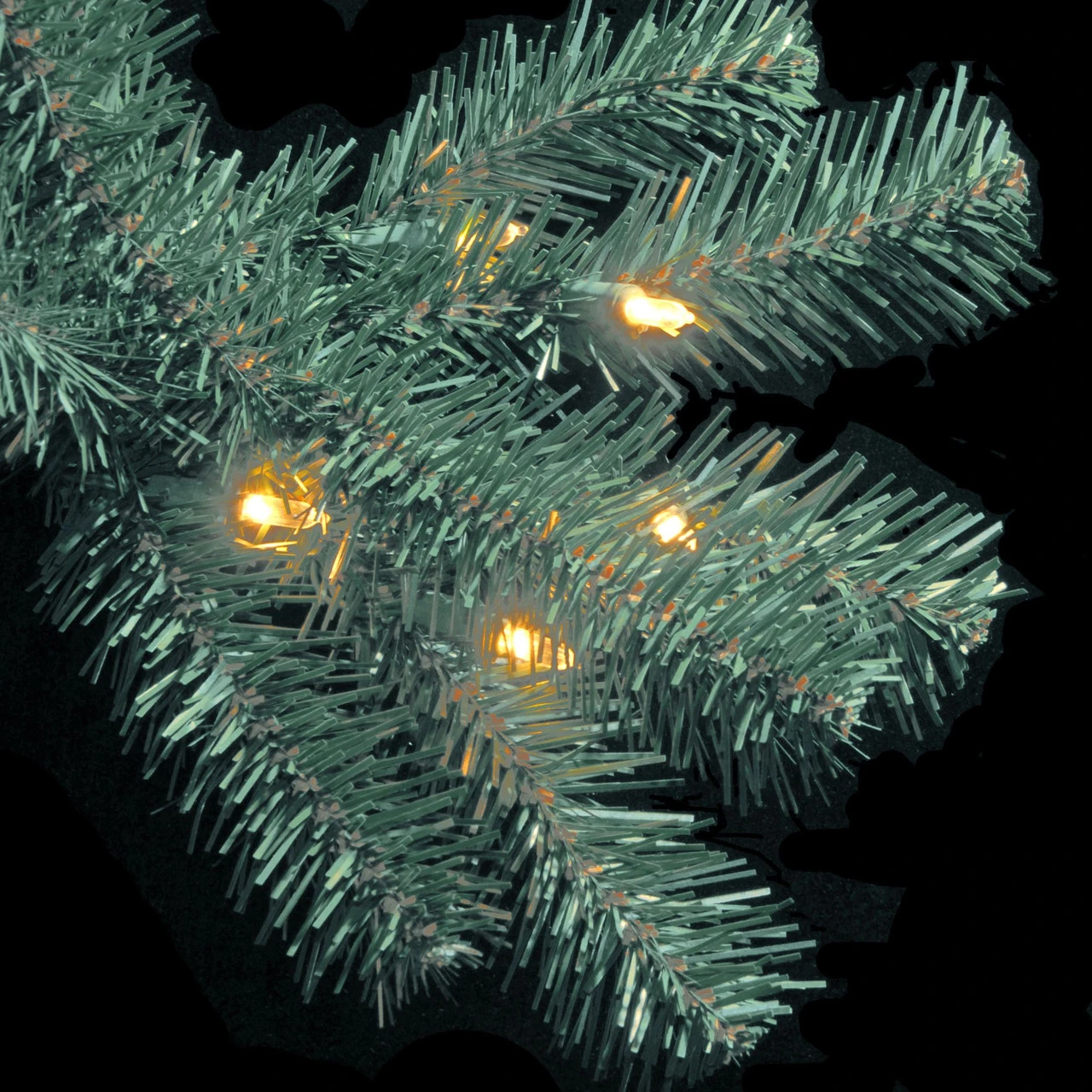 7.5’ Pre-Lit North Valley Spruce Artificial Christmas Tree - Clear Lights 3 7.5’ Pre-Lit North Valley Spruce Artificial Christmas Tree - Clear Lights - Image 3