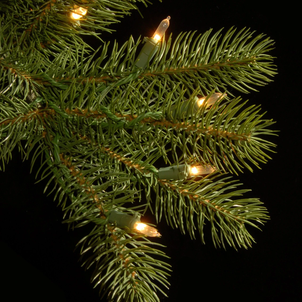 7.5' Pre-Lit Douglas Fir Artificial Christmas Tree - Clear Lights 3 7.5' Pre-Lit Douglas Fir Artificial Christmas Tree - Clear Lights - Image 3