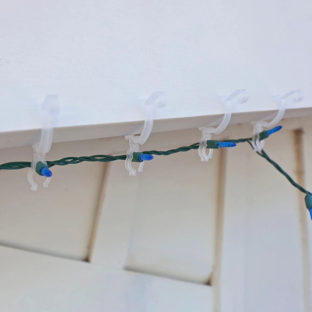 Set Of 150 Clear Max Pro Anywhere Christmas Light Clips 6 Set Of 150 Clear Max Pro Anywhere Christmas Light Clips - Image 6