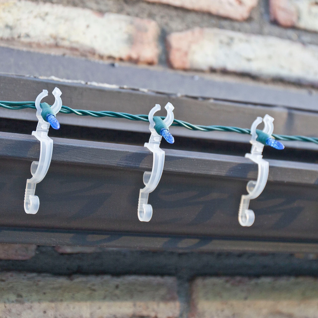 Set Of 150 Clear Max Pro Anywhere Christmas Light Clips 2 Set Of 150 Clear Max Pro Anywhere Christmas Light Clips - Image 2